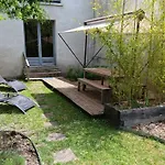 Spacieux Avec Terrasse Pour 6 Personnes - Api-1-52-1112 * Vendoire
