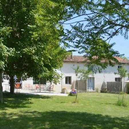 Camping Spacieux Avec Terrasse Pour 6 Personnes - Api-1-52-1112 *