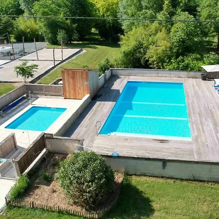 Spacieux Avec Terrasse Pour 6 Personnes - Api-1-52-1112 Vendoire