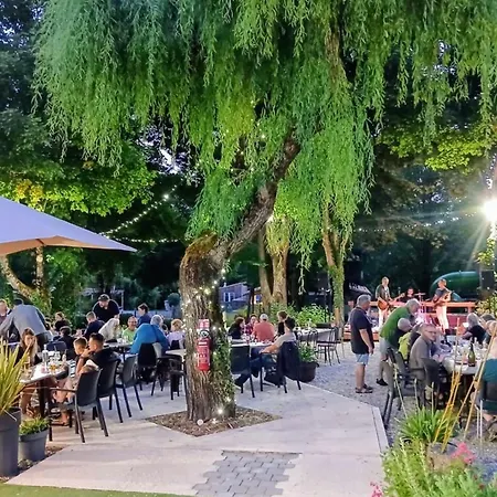 Kemp Spacieux Avec Terrasse Pour 6 Personnes - Api-1-52-1112