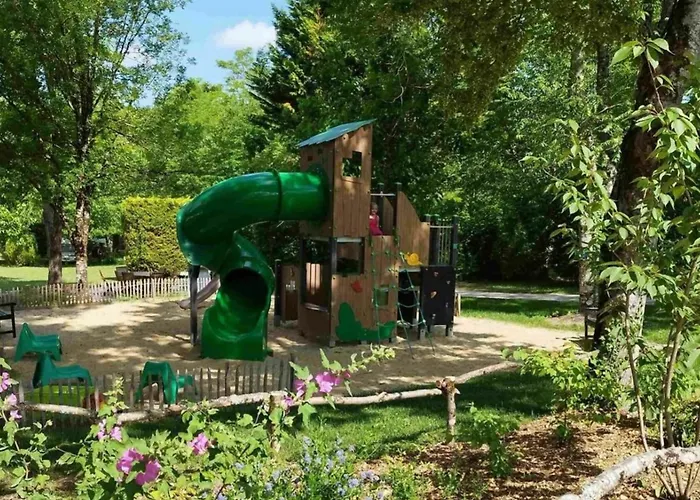 Spacieux Avec Terrasse Pour 6 Personnes - Api-1-52-1112 Camping *