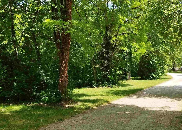 Spacieux Avec Terrasse Pour 6 Personnes - Api-1-52-1112 Camping Vendoire